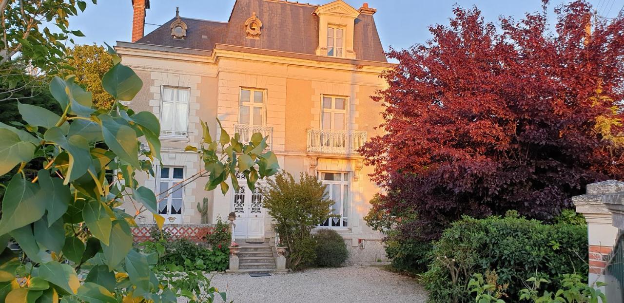 La Maison Leonard Blere Exteriör bild